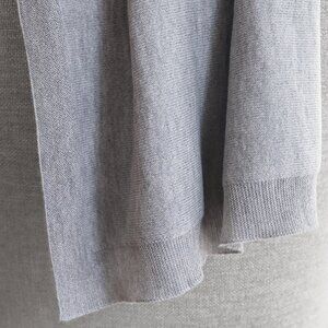 Fabric Junkies Travel Blanket 100% Lightweight Alpaca / DOVE GRAY